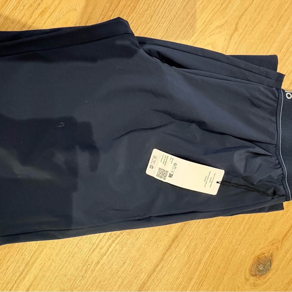 ALO Suit Up Joggers - Picture 3 of 4